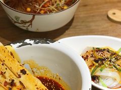 -麻婆婆白家肥肠粉(海岸城店)
