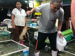 -拉威海鲜市场