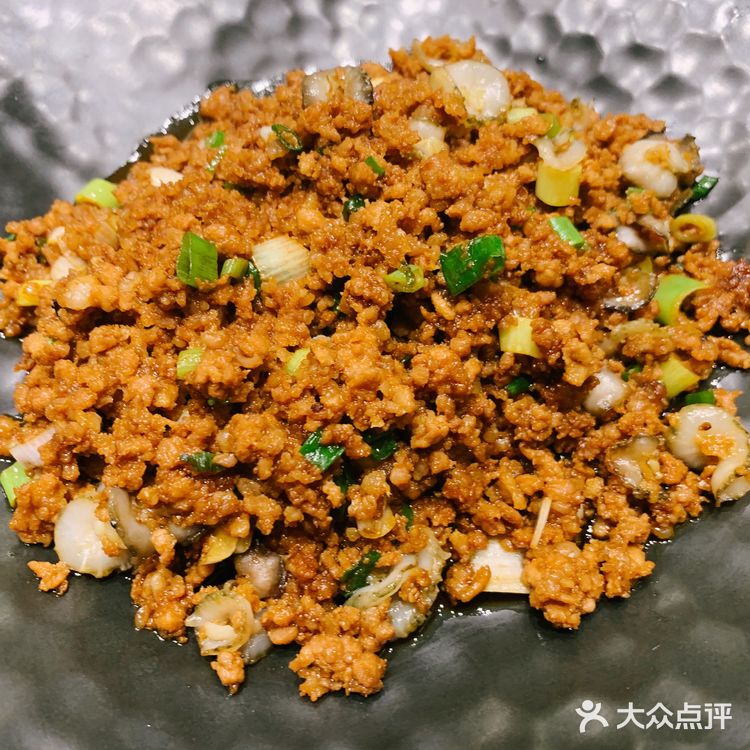味道都不错，菜品种类很多，就是量有点小