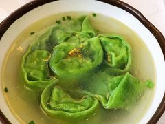 -新镇江酒家(南京西路店)