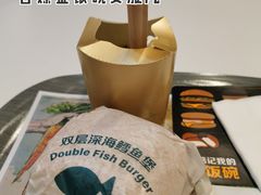 金饭碗麦旋风-麦当劳(健德桥得来速店)