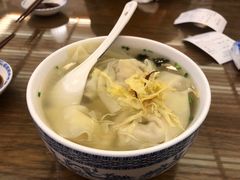 一两开洋-笑来喜馄饨小笼工坊店(湖滨街店)