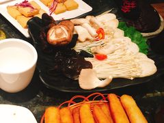-井格重庆火锅(临平银泰城店)