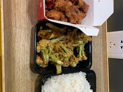 -南门金峰辣子鸡·玩串串(昌发展万科广场店)