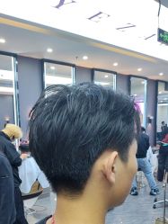 -藤野造型烫染·漂发