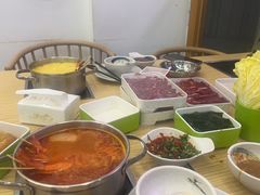 -杨老板·海鲜集市火锅·鲜切牛肉(中防万宝店)
