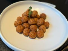 干炸小丸子-四季民福烤鸭店(外滩外白渡桥店)