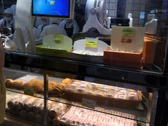 面包甜点陈列柜-鲍师傅糕点(国金街店)