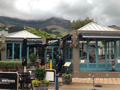 -Bully Hayes Restaurant & Bar