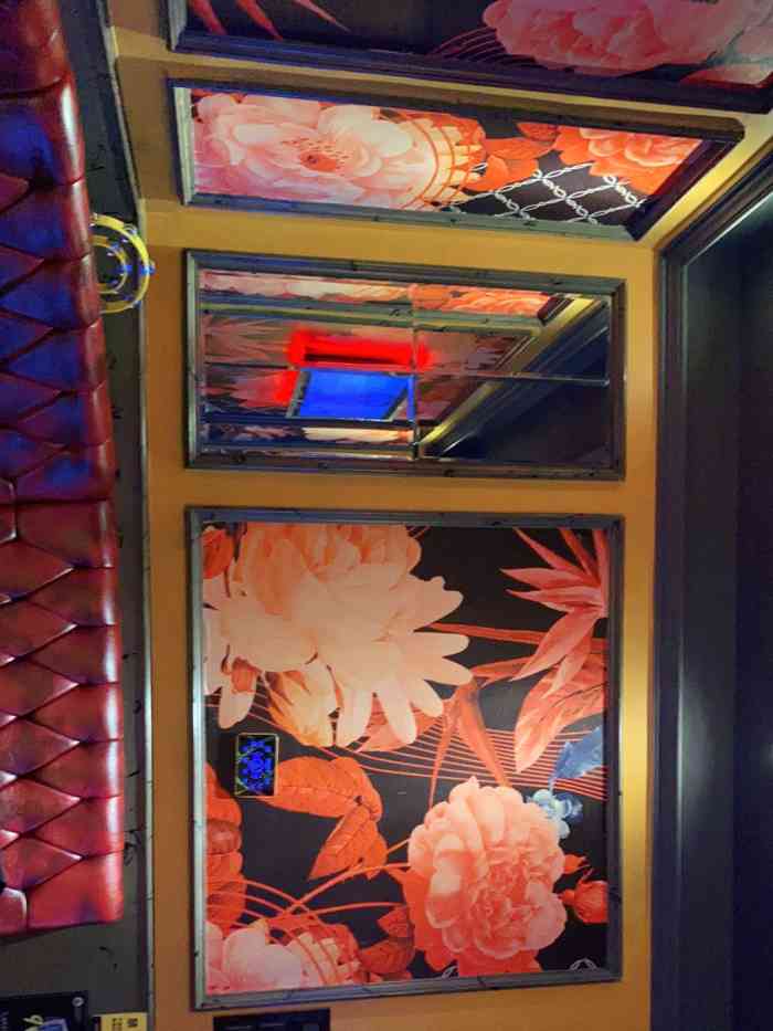 inlove ktv(印象汇店)-"我觉得还行吧 买的小包 打电话预定立刻就.