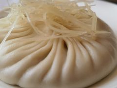 陈士荣蟹黄汤包-鸿运酒楼