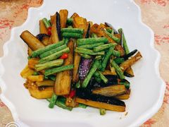 茄子烧豆角-九头鸟酒家(东高地店)