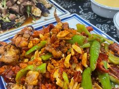 -八两八金·莱芜特色炒鸡(市南漳浦路店)