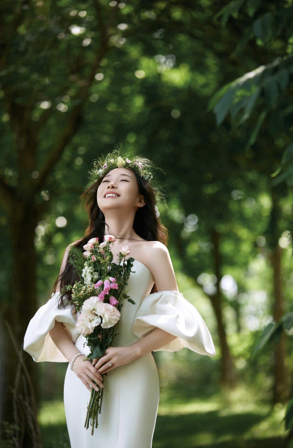 溢出屏幕的仙气~太爱这美到发光的森系婚照