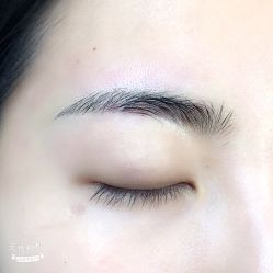 -一个差评成就的纹眉店