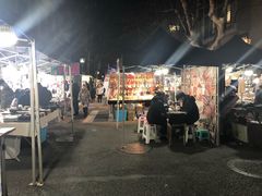 -吴山路夜市