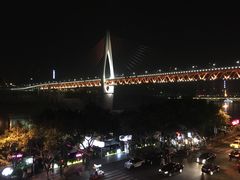 -屋顶顶城市·江景酒店-客房部