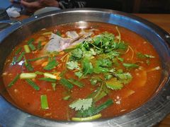 -野山舂·贵州现舂酸汤火锅(鸿通城店)