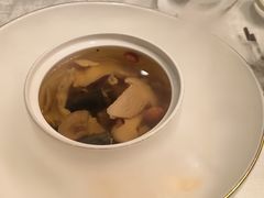 松茸响螺炖竹丝鸡-东海朗廷酒店-唐阁T’ANG COURT 中餐厅