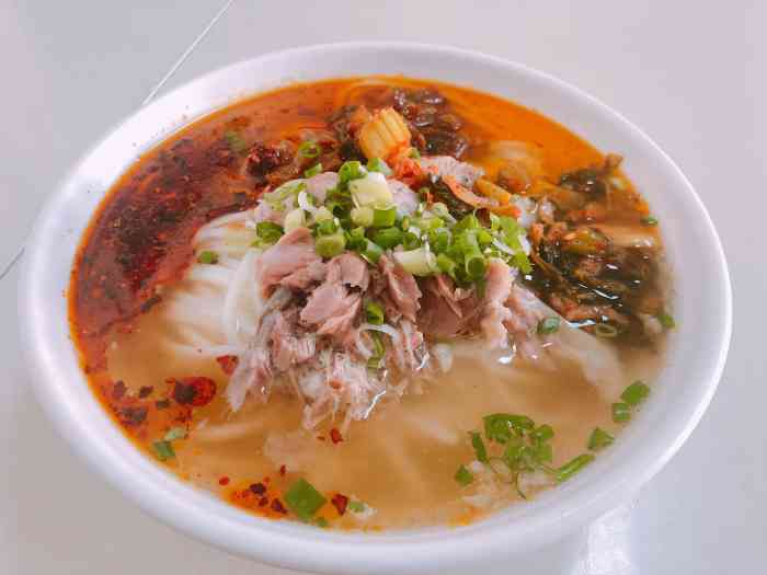 巍山江记老祥扒肉饵丝(下关第二分店)-"[环境]还行吧 [服务]服务态度