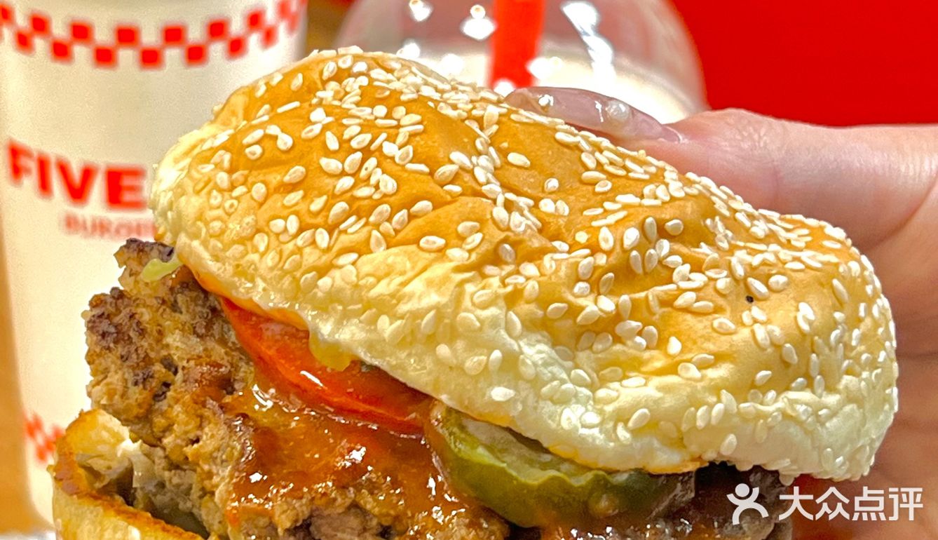 答应我来魔都一定要尝尝这口汉堡🍔Five Guys