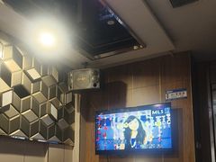 -蓝尊量贩(黄河路店)