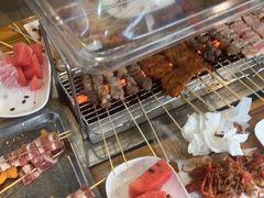 -哈尔滨小酒馆·鲜肉现穿自助烧烤(康新花园店)