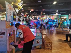 -卡通尼乐园(银泰店)