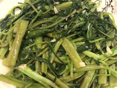 -丹江口渔村·湘味厨房(桃园店)