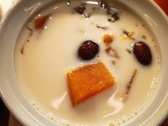 -RUXU入续糖水铺与包(卓悦中心店)