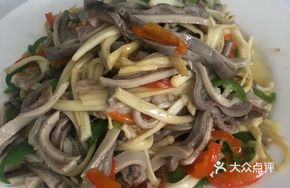 Enoki Mushroom Stir-fried Tripe Strips