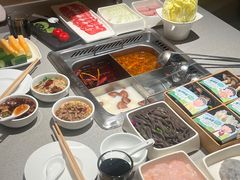 -海底捞火锅鲜切牛肉主题店(长寿路店)