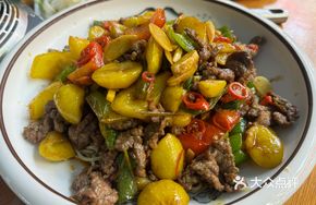 Chestnut Stir-Fried Beef