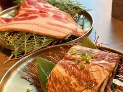 -草家酱蟹炭火烤肉店(珲春南路一店)
