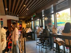大堂-星巴克(西藏路店)
