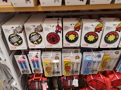 -名创优品(北京新中关购物中心地铁层店)
