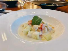 奶油草莓配老酸奶杏仁片-V Bar海景扒房(北海湾惠龙万达嘉华酒店)