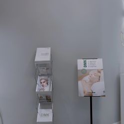 -VME薇蜜美肤抗衰中心