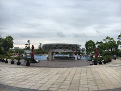 -上海滴水湖皇冠假日酒店