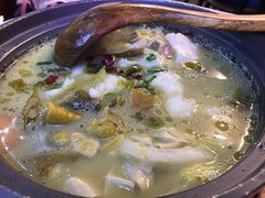 -周鱼小馆石锅酸菜鱼(活力汇店)