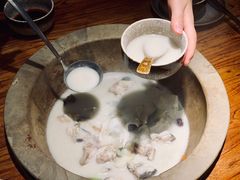 鱼汤-滇香肴·云南菜蒸汽石锅鱼(云南北路店)