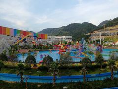 -荔波冰雪水世界主题乐园