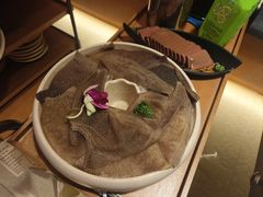 -老牌坊云南鱼豆花火锅(哈西万达店)
