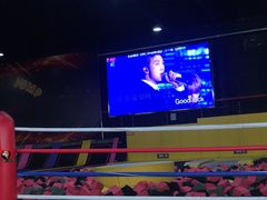 -嘿哟动霸CHUA·新潮玩运动娱乐中心·蹦床滑冰团建乐园