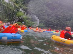 -安吉龙王山峡谷漂流