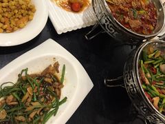 -河畔春天时尚餐厅