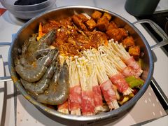 -黄记煌三汁焖锅(新佳丽江汉路店)