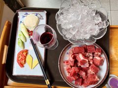 -毛辣果·贵州红酸汤牛肉火锅(西单店)