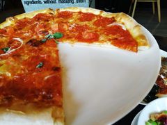 芝士披萨-WOLFGANG PUCK KITCHEN & BAR(迪士尼小镇店)