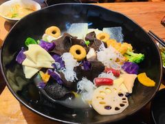 -万记麻辣烫国展总店